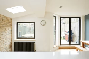 Kitchen & dining hub