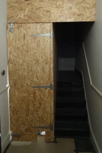 Temporary internal hoarding