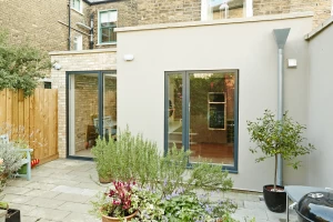 Side-infill & rear extension