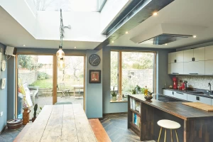 Kitchen & dining hub