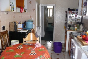 Kitchen & dining