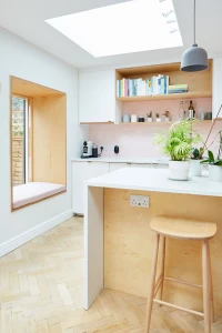 Window seat & island breakfast bar
