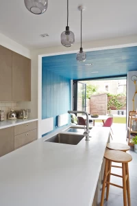 Kitchen & dining hub