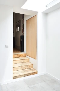 Access to rear reception
