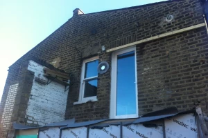 New roof terrace (to upper flat)