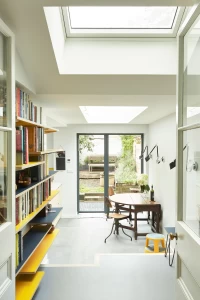 Interface with side-infill extension