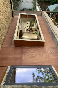 Flat rooflight upstand