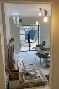 Fire-rated glazed screen