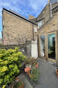 Side-infill extension